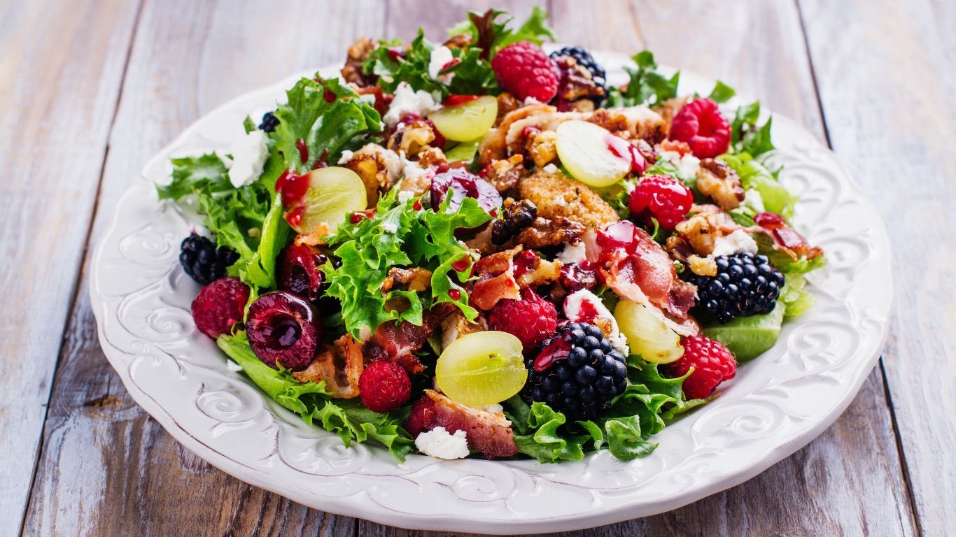 Comment réaliser une salade composée saine et équilibrée